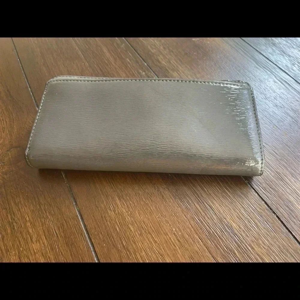 Kate Spade bow wallet